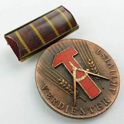 Verdienter Aktivist vgl. Band I Nr. 54 c verliehen 1952-1954, Orden3385