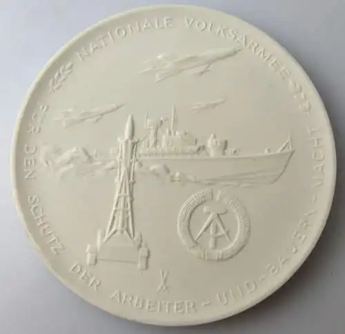 Meissen Medaille: NVA Nationale Volksarmee Für den Schutz der Arbeiter Orden2659