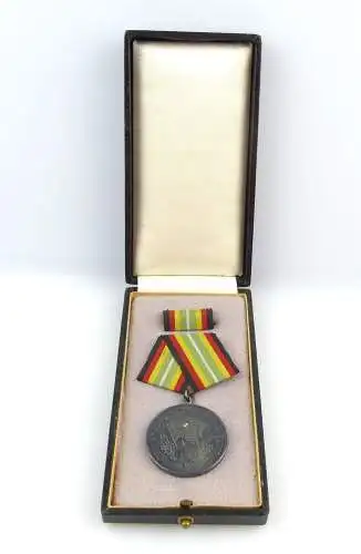 #e3463 DDR Medaille für treue Dienste NVA vgl. Band I Nr. 150 d Punze 3 1962-63
