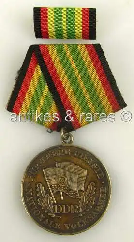 Medaille treue Dienste in der NVA in 900 Ag Silber, Punze 7 vgl. Band I Nr. 150e