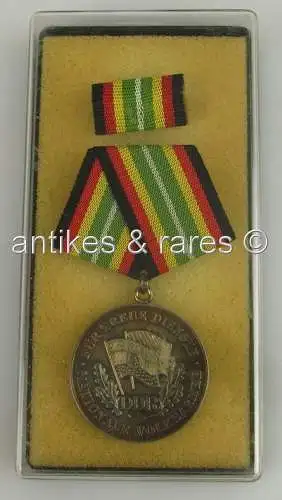 Medaille treue Dienste in der NVA in 900 Ag Silber, Punze 5 vgl. Band I Nr. 150e