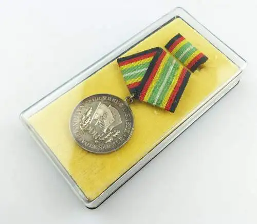 #e3461 DDR Medaille für treue Dienste NVA vgl. Band I Nr. 150 e Punze 5 1964-66