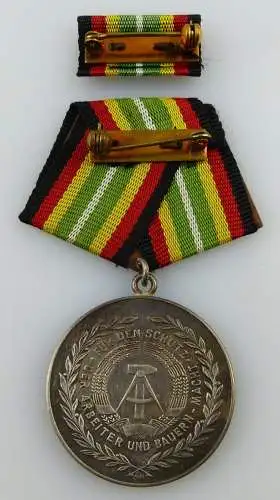 Medaille für treue Dienste in der NVA in 900 Silber, Punze 8 Nr. 150f, Orden2569