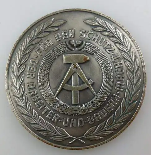 Medaille: Für ausgezeichnete Leistungen im Spezialbauwesen, Orden3350