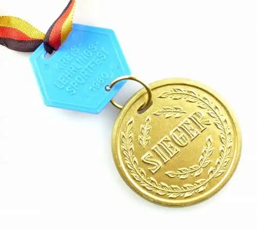 #e5792 DDR Medaille Kreis- Lehrlings- Sportfest 1980 DTSB Sieger goldfarben