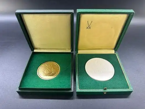 2 Medaillen Zoll der DDR im Etui 1mal Meissen Medaille K002