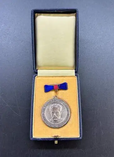 Karl Liebknecht Medaille FDJ mit Verleihungsnummer 648 in OVP y0030