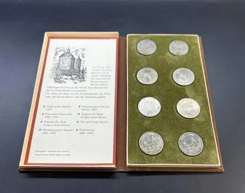 8 DDR Medaillen in OVP Heimatmuseum Bernau sehr selten komplett y0071
