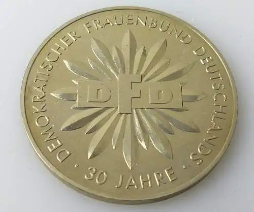 Medaille : 30 Jahre Deutscher Frauenbund Deutschlands DFD 1977 / r182