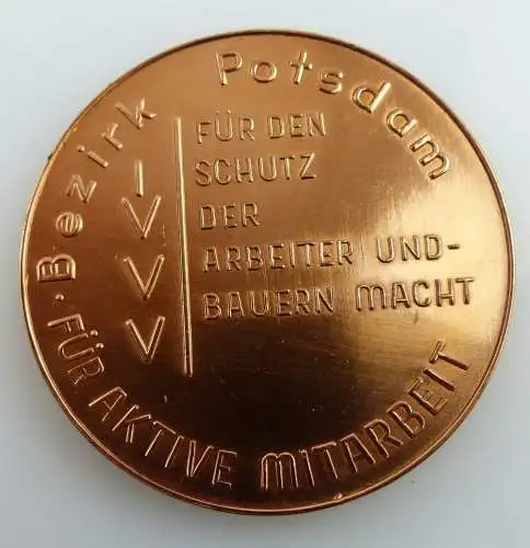 Medaille: Zivilverteidigung schützen und helfen Bezirk Potsdam Für ak, Orden2739