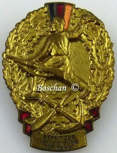 DDR GST Mehrkampfabzeichen von 1957 bis 1960 in Gold 1. Variante (GST0382a)