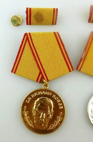 3 Medaillen Für Kampfverdienst Dr. Richard Sorge Medaille in Gold Silber Bronze