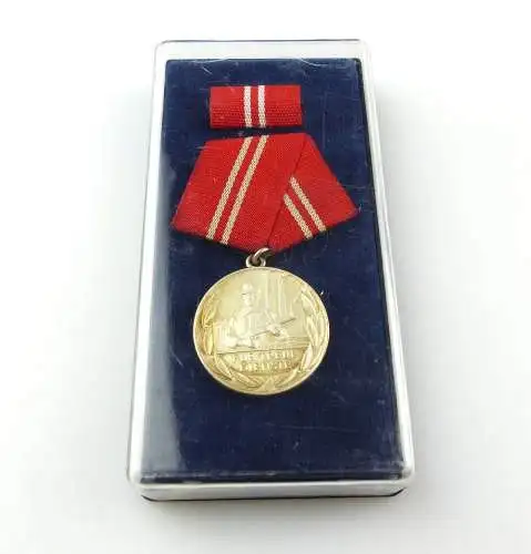 #e4643 Medaille für treue Dienste in den Kampfgruppen der Arbeiterklasse 1965-73