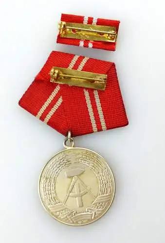 #e4643 Medaille für treue Dienste in den Kampfgruppen der Arbeiterklasse 1965-73