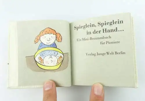 Minibuch: Spieglein, Spieglein in der Hand Verlag Junge Welt Berlin e334