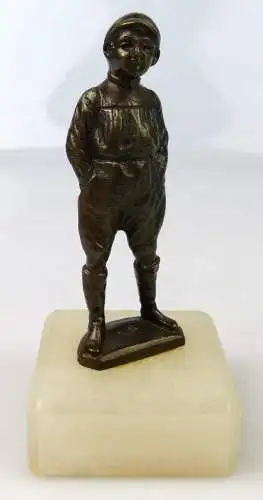 Original alte Bronze, Junge mit Händen in der Tasche, un066