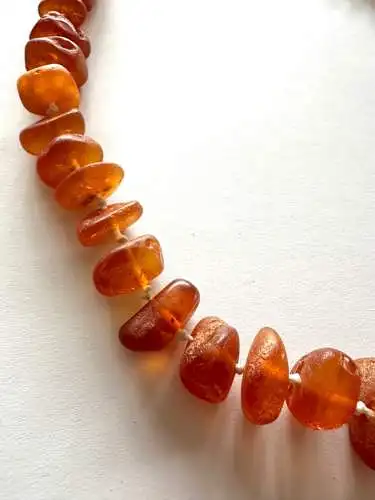 schöne alte Kette Naturbernstein Amber K020