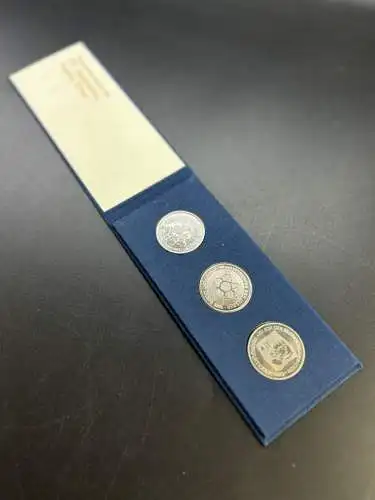 3 original alte DDR Medaillen Dank und Anerkennung y0076