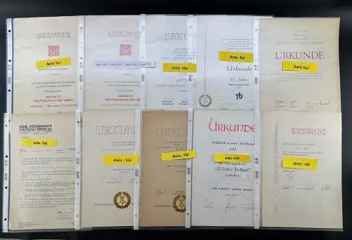 original altes DDR Konvolut mit 10 Urkunden und Auszeichnungen