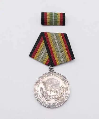 e12470 Medaille für treue Dienste in der Nationalen Volksarmee DDR Nr 150 d