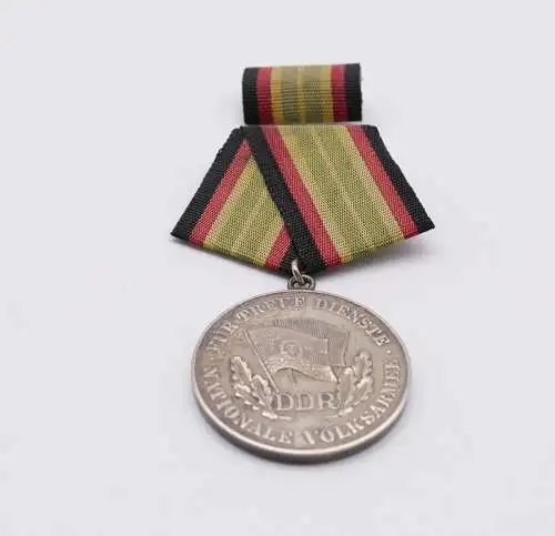 e12469 Medaille für treue Dienste in der NVA DDR Nr 149 900er Silber