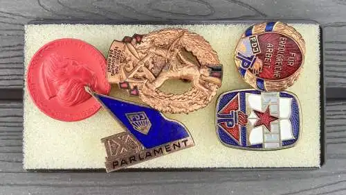 m025 original Posten Orden Medaillen FDJ DDR JP