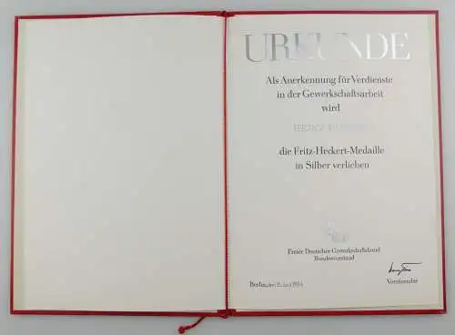 e12326 Urkunde für Fritz Heckert Medaille Silber 1984 und Urkunde zum Ehrenbuch