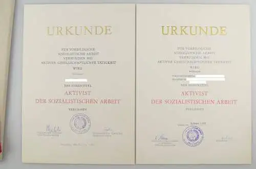 e12317 Urkunden Konvolut Aktivist der Sozialistischen Arbeit Pestalozzi Medaille