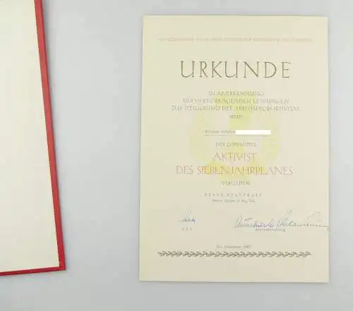 e12211 Original Urkunde Ehrentitel Aktivist des Siebenjahrplanes 1965 verliehen