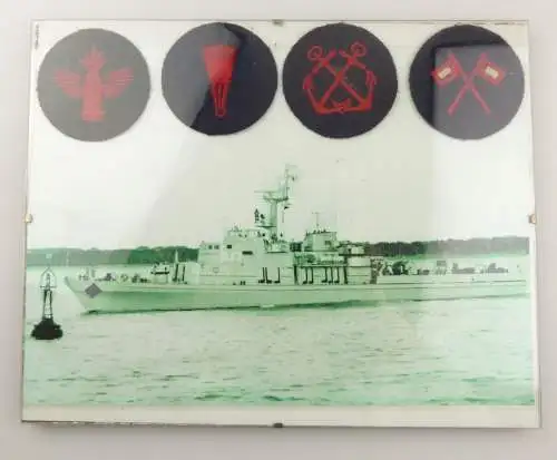 E12076  NVA Reservistenbild der Marine mit 4 verschiedenen original Aufnähern