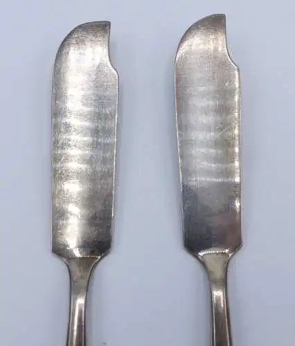 e11901 2 versilberte Vorlegemesser von Wellner 90er Silberauflage 