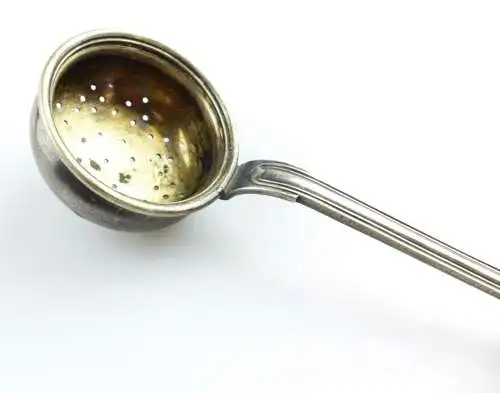 e11672 Antikes versilbertes Teesieb Augsburger Faden Jürst mit Gravur 