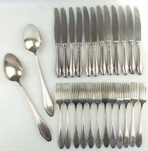 e11384 26 teiliges versilbertes Besteck 12 Messer 12 Gabeln 2 Vorlegelöffel