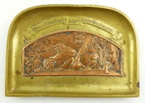 e11011 Alte Reliefplatte Wien mit Teufelsabbildung von Wiener Rathaus 