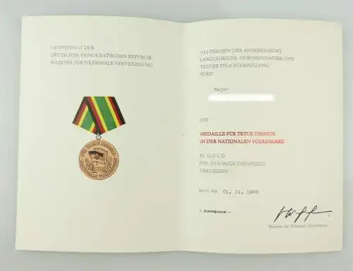 e10662 Nachlass P Treue Dienste Medaille NVA in Gold für 20 Jahre mit Urkunde