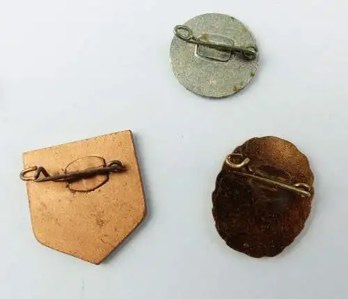 e10230 7 original alte DDR Abzeichen Anstecknadeln Deutsches Rotes Kreuz DRK