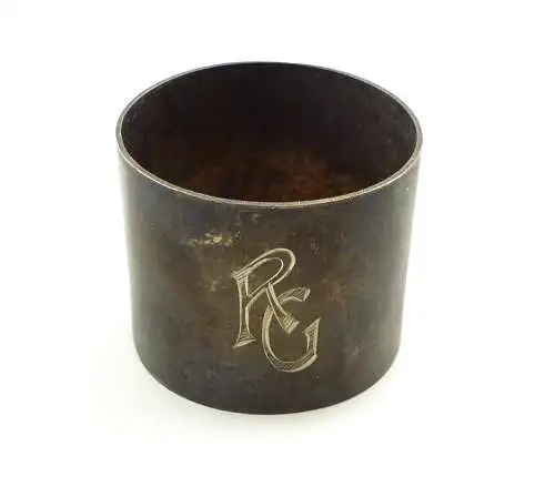 e9585 Alter Serviettenring Kraft Alpacca mit Monogramm RG 