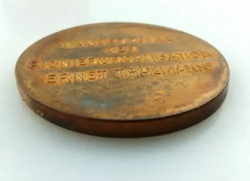 E9518 DDR Medaille bronzefarben Wanderpokal Pionierorganisation Ernst Thälmann