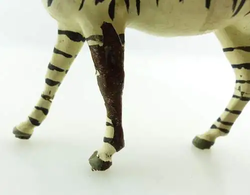 e9388 Altes Lineol Tier Zebra mit Zaumzeug wohl 50er Jahre 