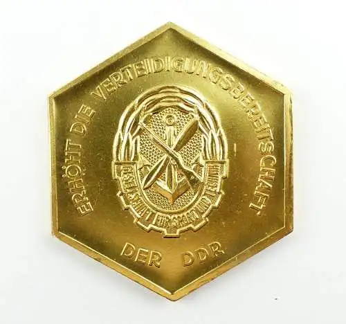 e9362 DDR Plakette GST Meisterschaften im Sportschiessen goldfarben