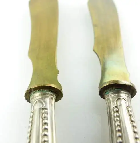 #e8811 2 alte Vorleger mit Griffen aus 800 Silber (Vorderteile aus Messing) 