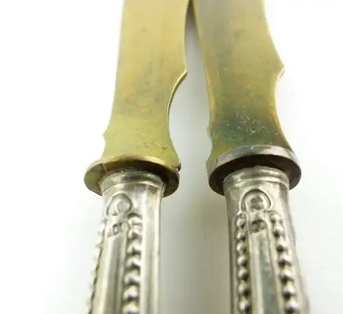 #e8811 2 alte Vorleger mit Griffen aus 800 Silber (Vorderteile aus Messing) 