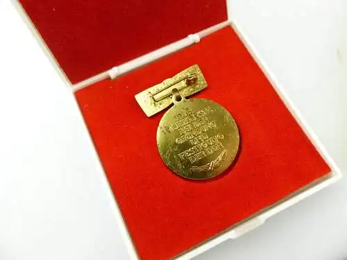 #e8250 Posten verschiedener DDR Abzeichen / Anstecknadeln (5 Teile)