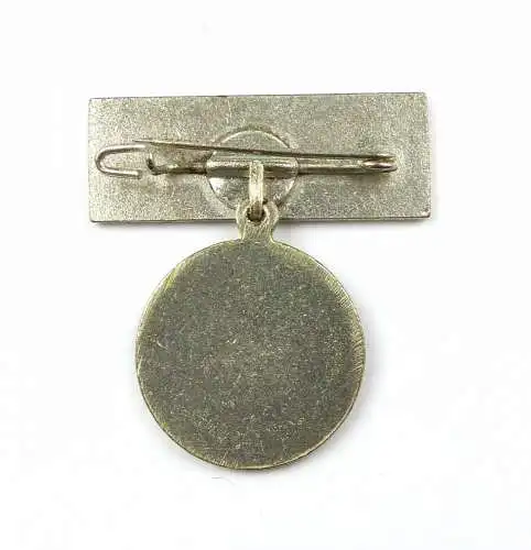 #e8065 DDR Abzeichen EBM Qualitätsarbeiter silberfarben