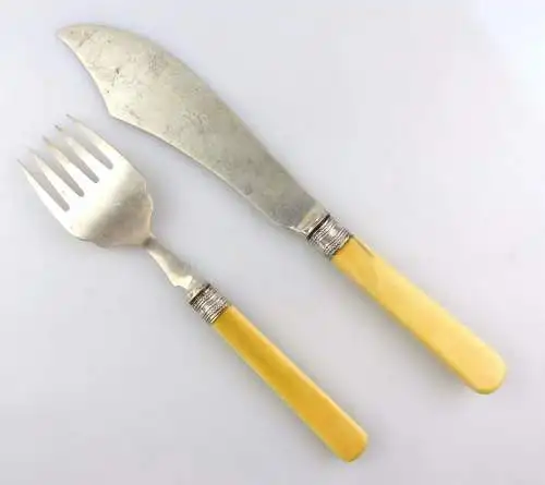 #e7750 2 große Fischvorleger versilbert mit Horngriffen