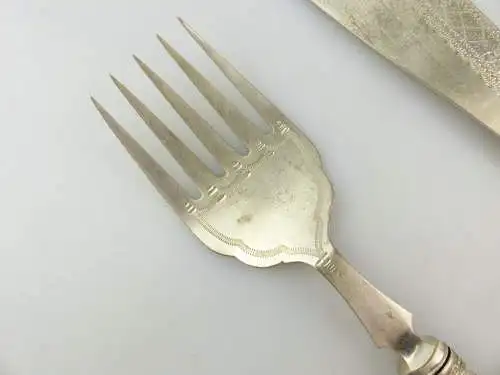 #e7750 2 große Fischvorleger versilbert mit Horngriffen