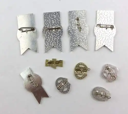 #e7067 Konvolut verschiedener DDR Abzeichen / Anstecknadeln