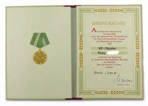 #e6934 DDR Frauen Urkunde Treue Dienste Medaille für 10 Jahre MdI Silber 1959