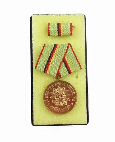 #e6483 Verdienstmedaille der Organe des Ministeriums des Innern Bronze Nr. 213 b