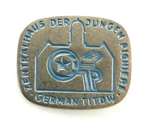 #e5746 Zentralhaus der jungen Pioniere German Titow JP DDR Abzeichen Silber